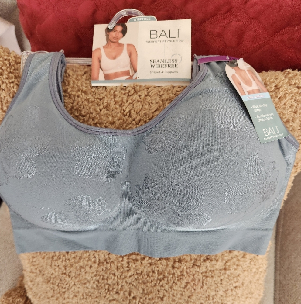 NWT BALI WIREFREE COMFORT BRA